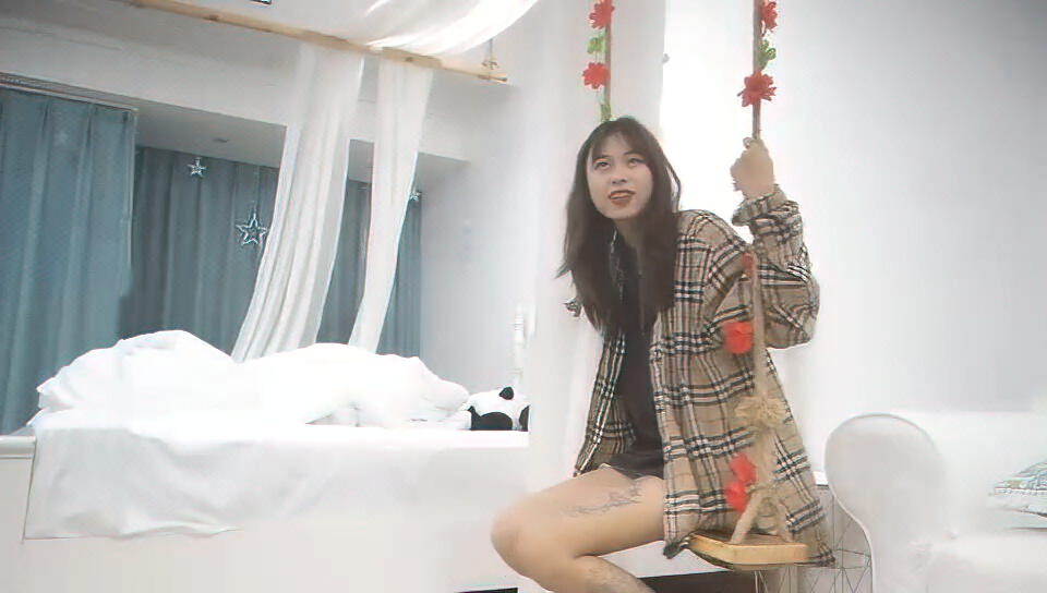 (探花系列) 千人斩星选深夜场和纹身妹子玩3P,倒立口交一前一后边口边操