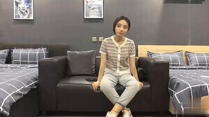 極品女神配合黑絲襪,細高跟 HIGH翻天